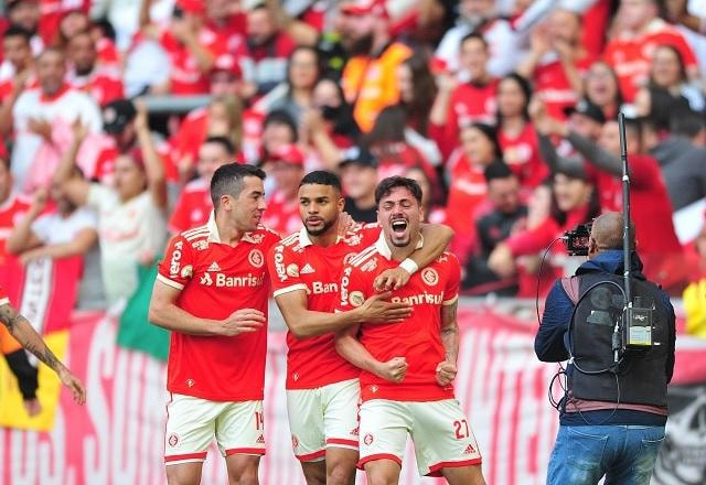 Imagem da noticia Inter atropela Atlético-MG no primeiro tempo e cola no G4 do Brasileirão