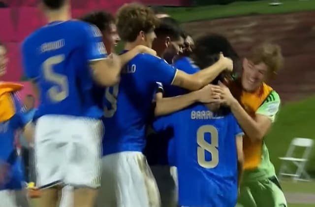 Brasil perde para a Itália nos pênaltis e fica em quarto lugar no Mundial Sub-17 Brasil perde para a Itália nos pênaltis e fica em quarto lugar no Mundial Sub-17