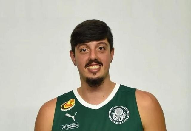 Imagem da noticia Jogador de basquete do Palmeiras deixa UTI após grave acidente de carro