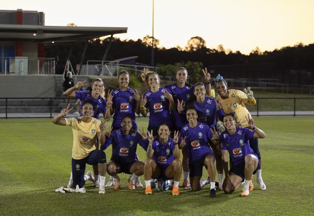 Imagem da noticia Jogadores da seleção masculina enviam mensagem de apoio à feminina