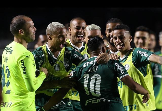 Imagem da noticia Weverton exalta elenco do Palmeiras: "Esse grupo quebra tabu atrás de tabu"