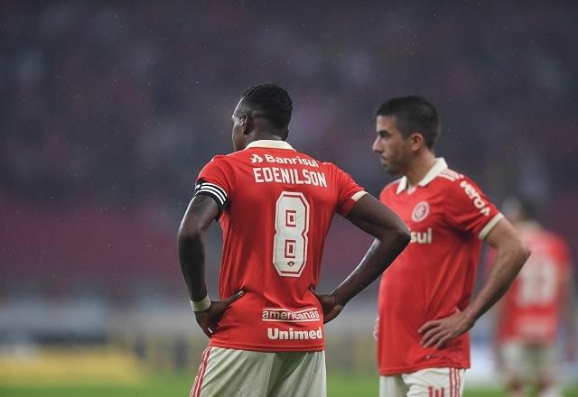 Imagem da noticia Jogadores se solidarizam com Edenilson após acusação de injúria racial