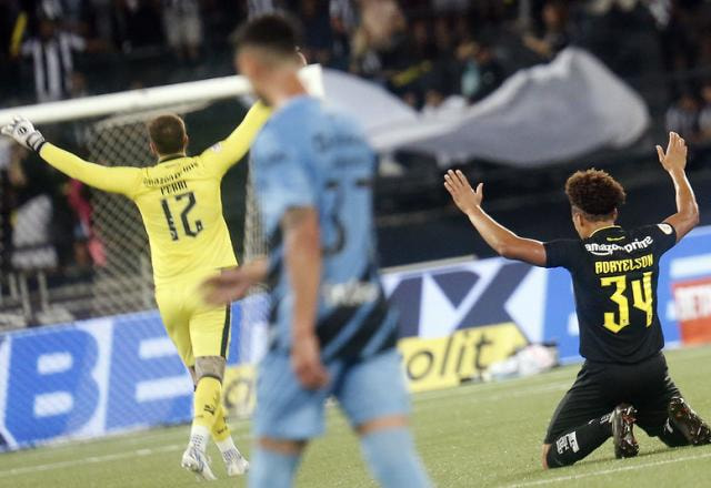 Imagem da noticia Jogo atrasado entre Fortaleza e Botafogo teria outro cenário na data original; confira