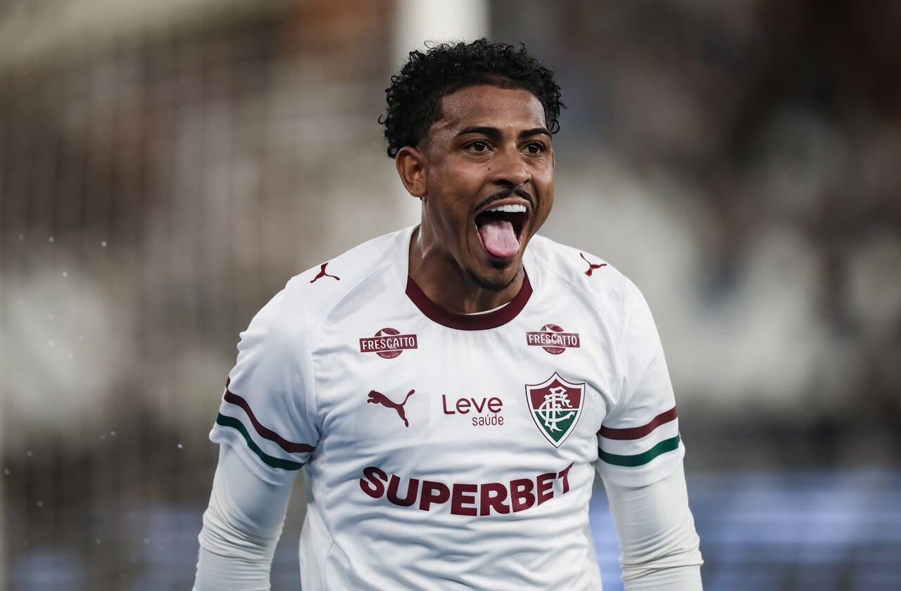 Imagem da noticia Técnico do Fluminense sai em defesa de John Kennedy, atual titular do ataque