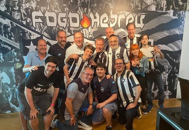 Imagem da noticia John Textor reforça campanha por Zahavi no Botafogo