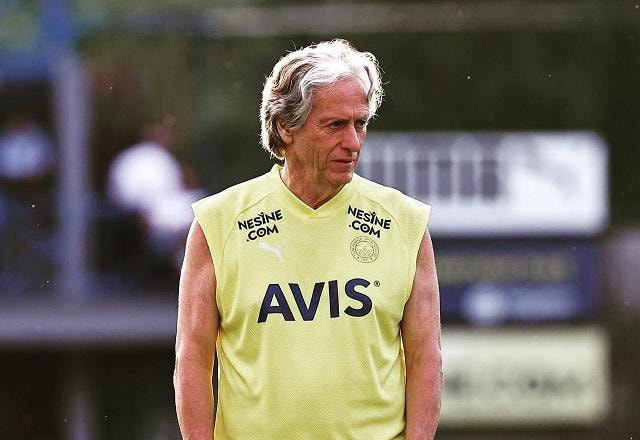 Imagem da noticia Concorrido! Jorge Jesus entra na mira do time de Cristiano Ronaldo
