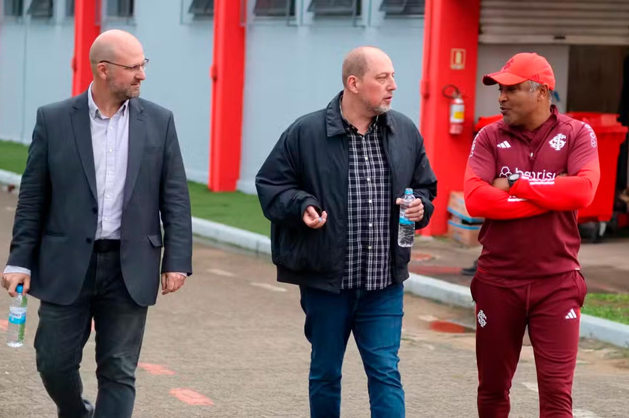Imagem da noticia Presidente do Inter explica demissão de Roger: "Pensando em fazer o melhor"