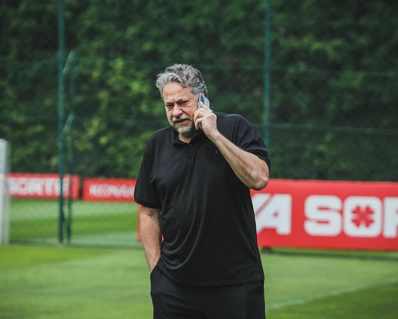 Imagem da noticia São Paulo amplia busca por lateral-direito e muda perfil por reforço