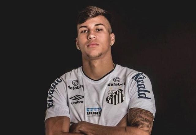 Imagem da noticia Kaio Jorge se despede do Santos: "Torço para que o clube se recupere"