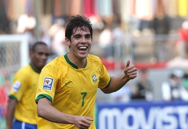 Imagem da noticia Kaká quebra o silêncio sobre frase polêmica e ausência em velório de Pelé
