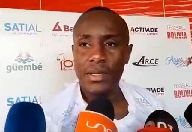 Imagem da noticia Jogador diz que cortará o próprio pênis se seu time for rebaixado; veja