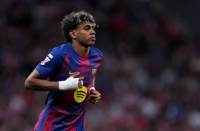 Lamine Yamal sofre novas ofensas em partida do Barcelona Lamine Yamal sofre novas ofensas em partida do Barcelona
