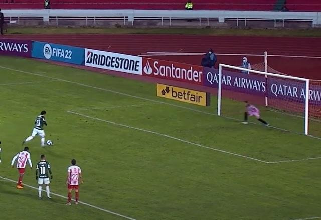 Imagem da noticia Frio! Veiga converte cobrança de pênalti e abre o marcador para o Palmeiras