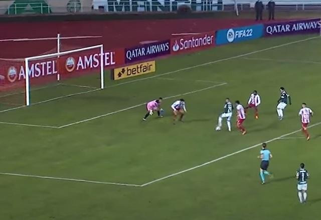 Imagem da noticia Artilheiro! Rafael Navarro marca o quarto do Palmeiras contra o Petrolero