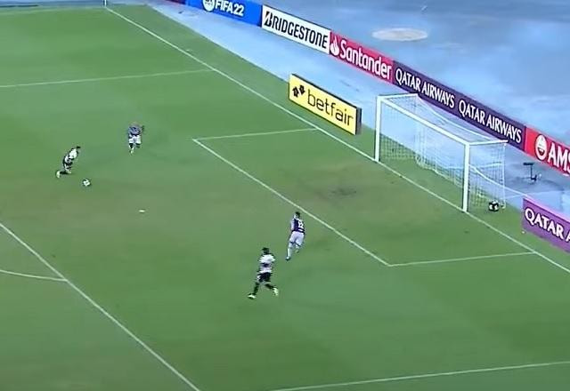 Imagem da noticia Derlis González aproveita falha bizarra de Fábio e deixa tudo igual