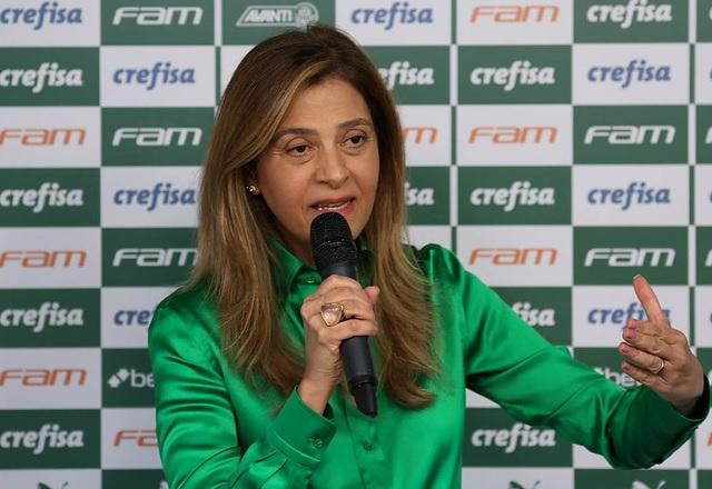 Imagem da noticia Presidente do Palmeiras comenta venda de Veron: "Extracampo meio difícil"