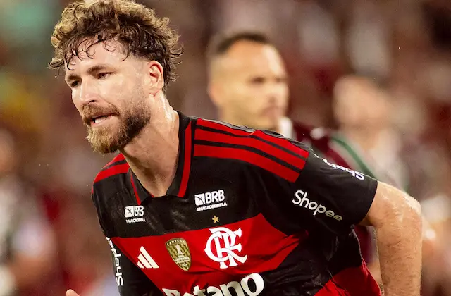 Com novo desfalque, Flamengo divulga relacionados contra Estudiantes Com novo desfalque, Flamengo divulga relacionados contra Estudiantes