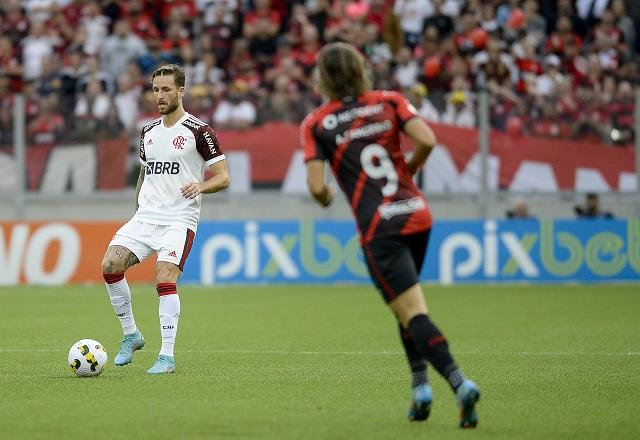 Imagem da noticia Flamengo x Athletico-PR: onde assistir, escalações e desfalques