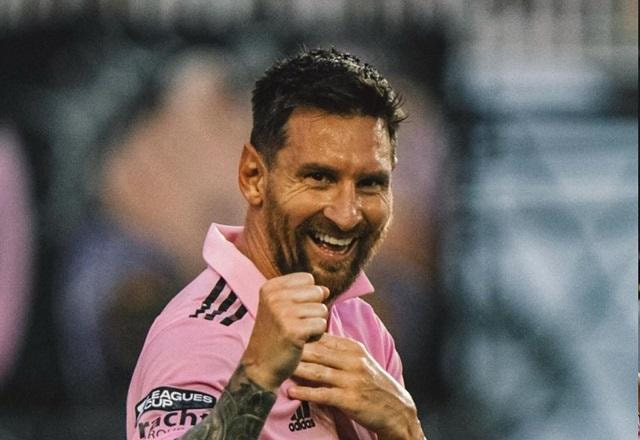 Imagem da noticia Messi é eleito melhor jogador do mundo pelo prêmio The Best, da Fifa