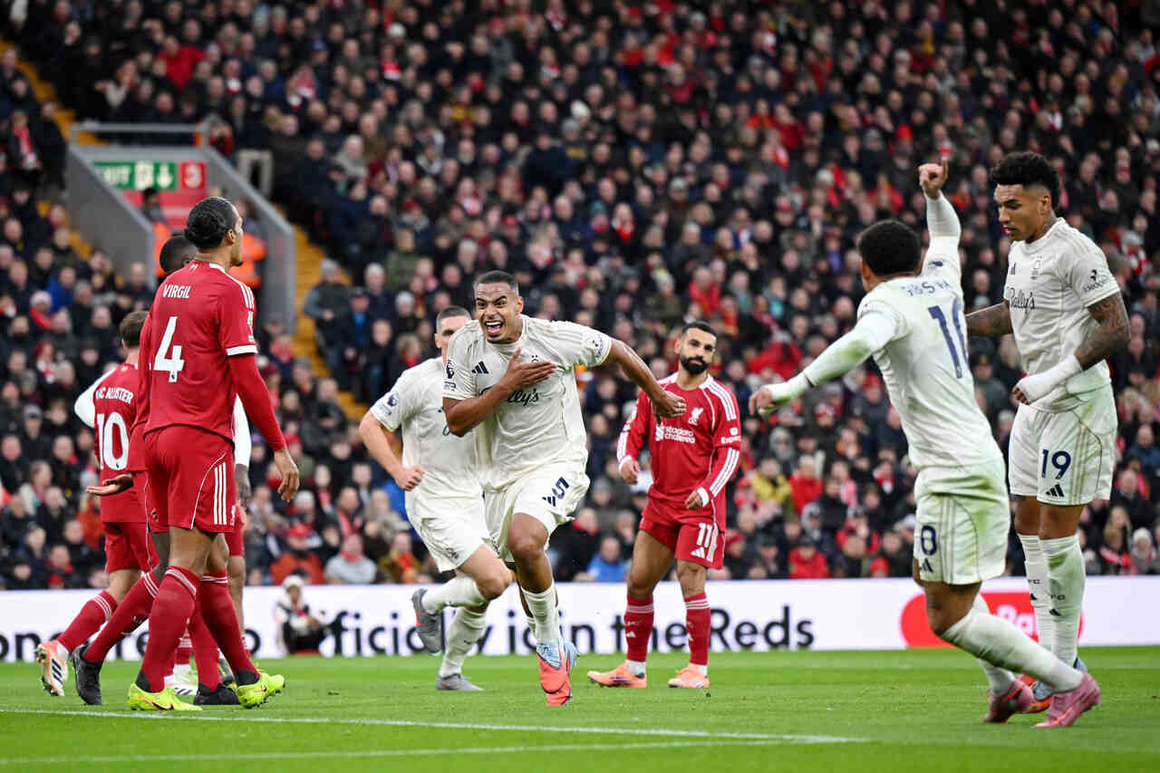 Imagem da noticia Nottingham Forest vence Liverpool com gol brasileiro na Premier League
