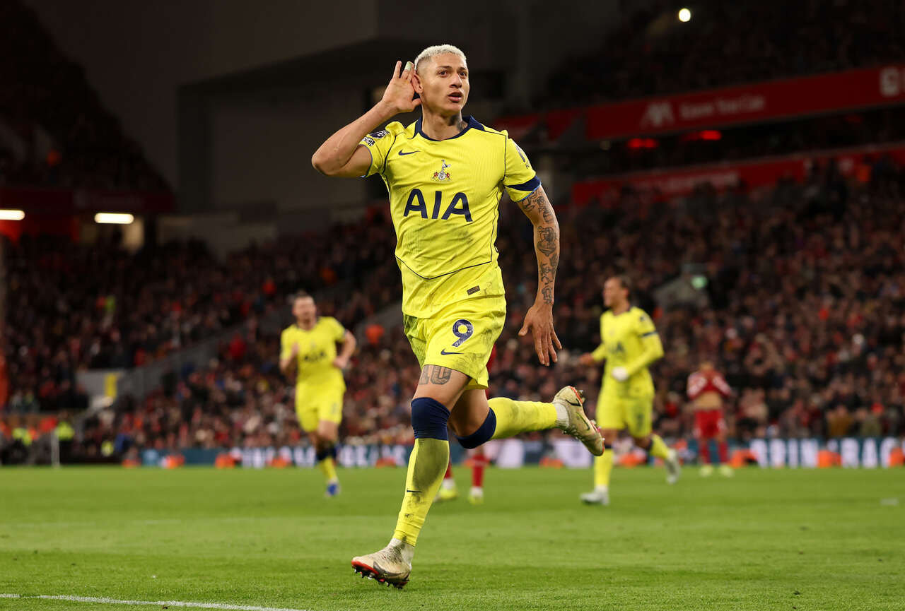 Imagem da noticia Richarlison marca no fim e salva o Tottenham da derrota para o Liverpool