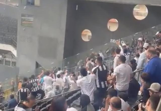 Imagem da noticia Locutor da Vila Belmiro diz que Vasco é o "time que mais conhece a Série B"