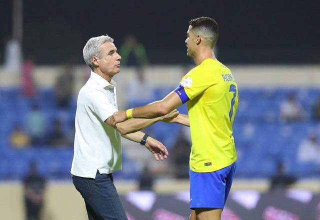 Imagem da noticia Luís Castro elogia Cristiano Ronaldo e relembra Botafogo: "Prédio sólido"