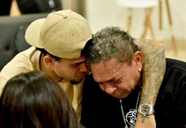 Imagem da noticia Fotos: Luis Díaz se reencontra com pai após sequestro e se emociona