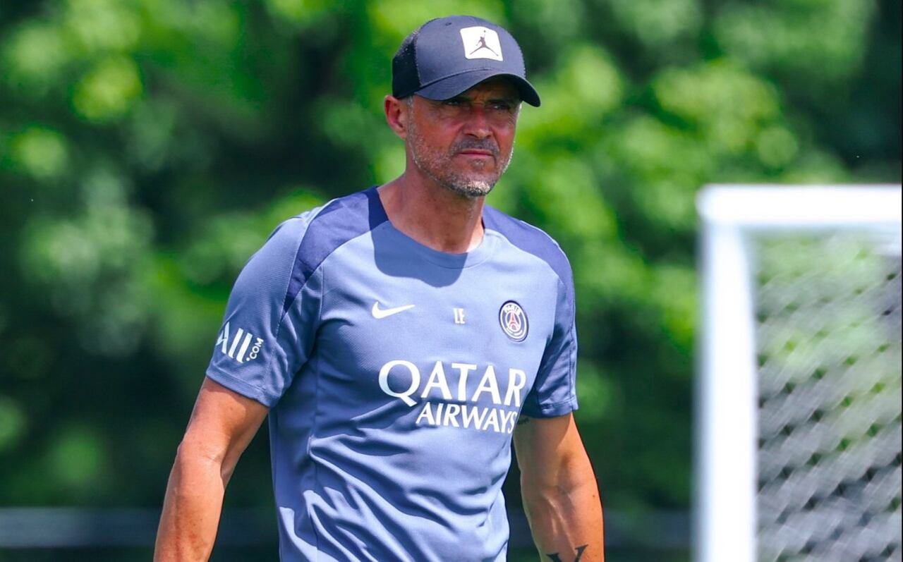 Imagem da noticia Luis Enrique sofre acidente de bicicleta e passará por cirurgia