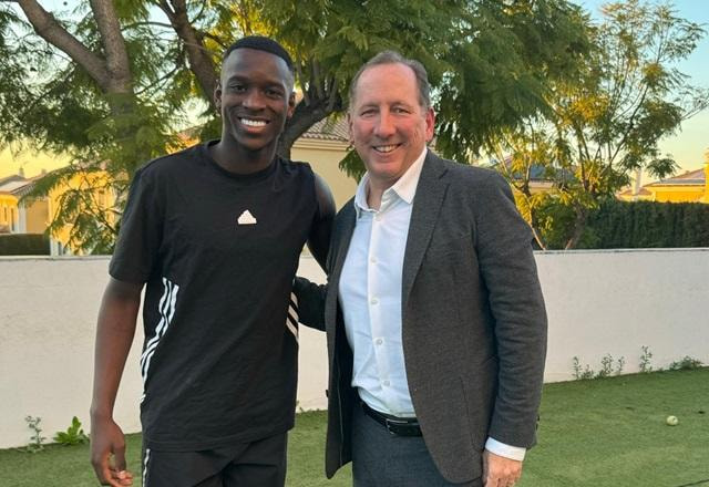 Imagem da noticia John Textor confirma contratação de Luiz Henrique pelo Botafogo