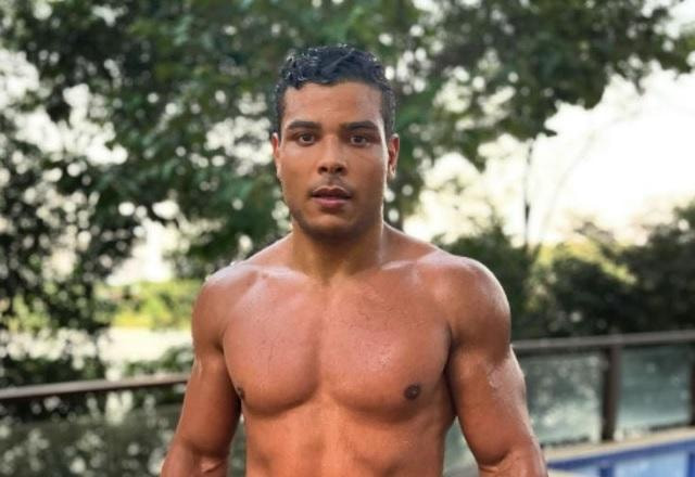 Imagem da noticia Lutador de MMA é conduzido à delegacia após suposta agressão em posto de vacinação