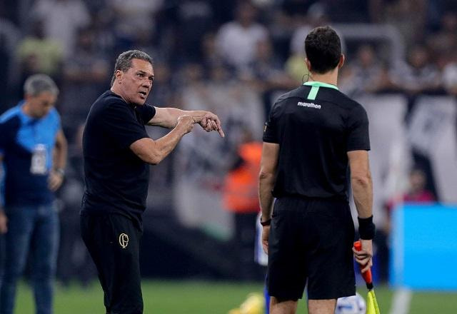 Imagem da noticia Luxemburgo é demitido do Corinthians após empate em casa com Fortaleza