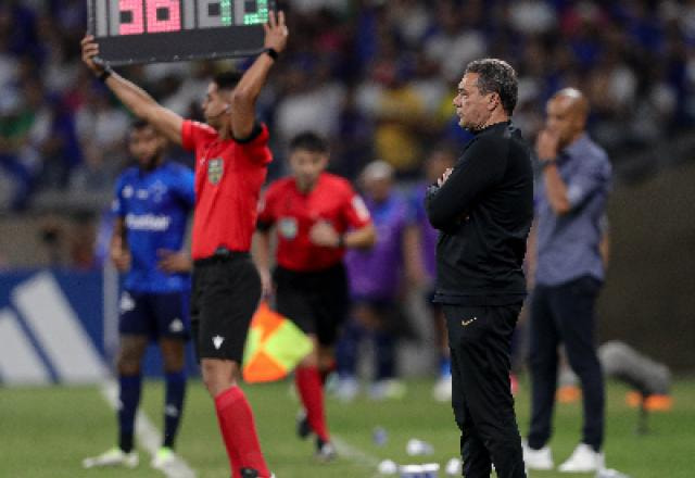 Imagem da noticia Luxemburgo se solidariza a vítimas da tragédia com torcedores do Corinthians