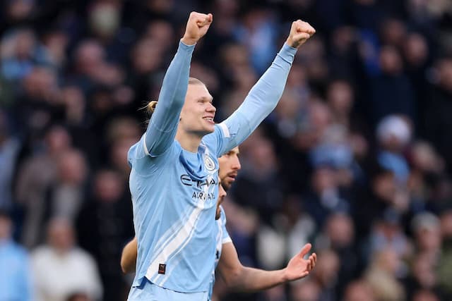 City vence West Ham e assume a liderança da Premier League City vence West Ham e assume a liderança da Premier League