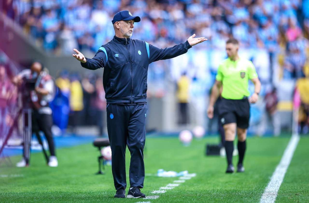 Imagem da noticia Mano valoriza vitória e admite alívio: "Podemos olhar para cima"