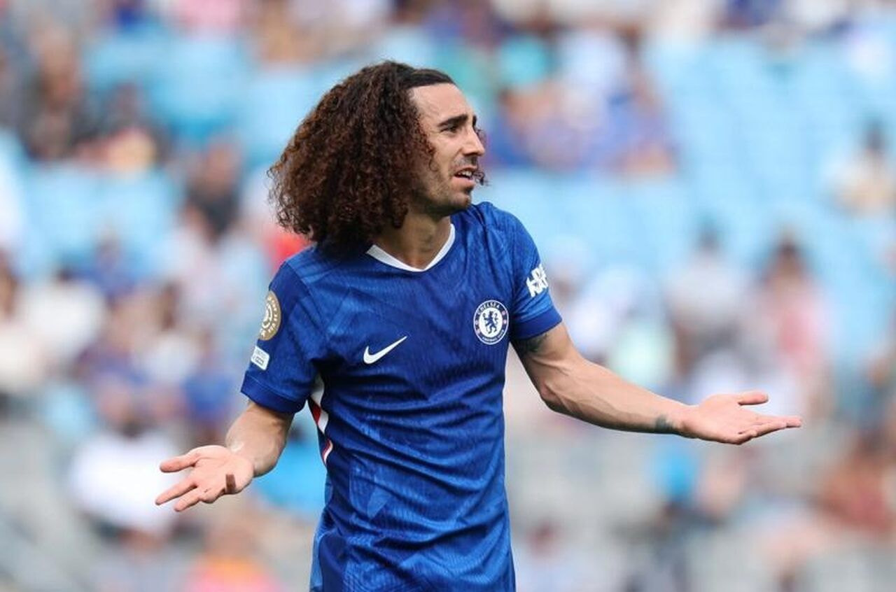 Imagem da noticia Dono do Chelsea revela que contratou Cucurella para bloquear investida do City