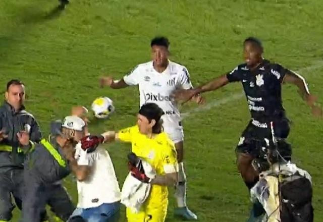 Imagem da noticia Marcos Leonardo relata agressão a Cássio após Santos x Corinthians: "Tentei defender"