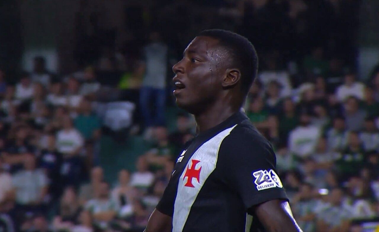 Imagem da noticia Marino critica recuo do Vasco após empate com Coritiba