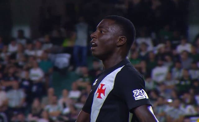 Marino critica recuo do Vasco após empate com Coritiba Marino critica recuo do Vasco após empate com Coritiba