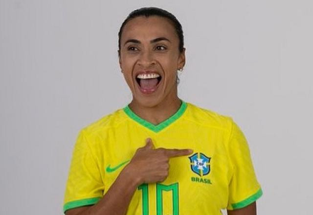 Imagem da noticia Marta recebe cartas de familiares e se emociona antes da estreia na Copa