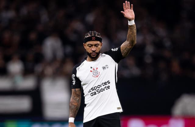 Depay chega a dez jogos sem marcar e vive maior jejum no Corinthians Depay chega a dez jogos sem marcar e vive maior jejum no Corinthians