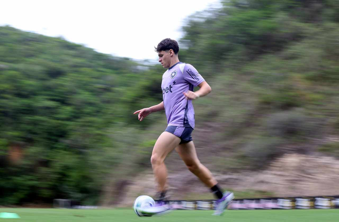 Imagem da noticia Vélez aciona Botafogo na Justiça e cobra dívida por Montoro