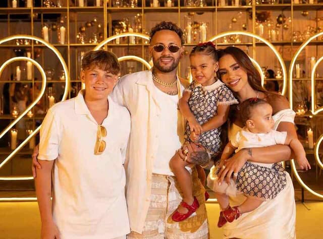 Como estrelas do futebol mundial passaram a virada para 2026 Como estrelas do futebol mundial passaram a virada para 2026