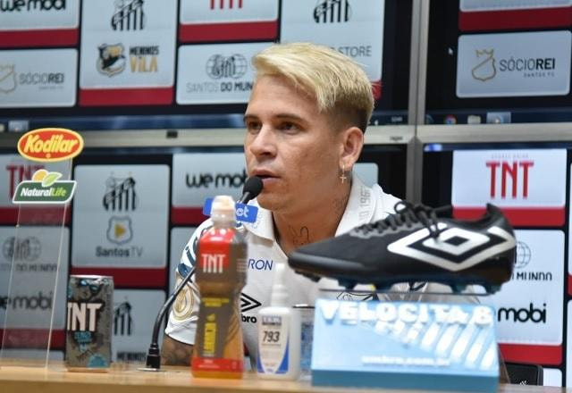 Imagem da noticia "Não conseguiria jogar em outro time do Brasil. O Santos é o maior", diz Soteldo