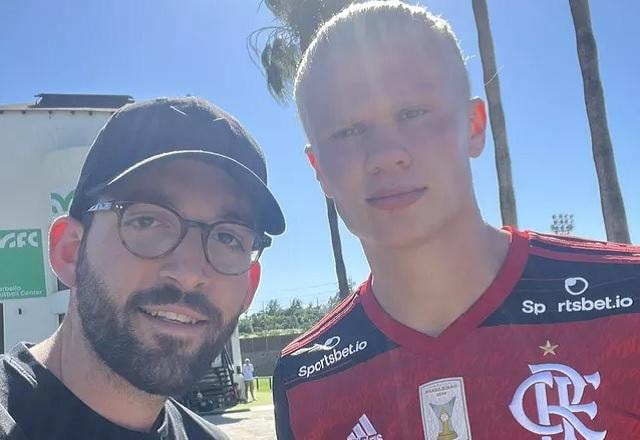 Imagem da noticia Negociado com o City, Haaland é flagrado com a camisa do Flamengo