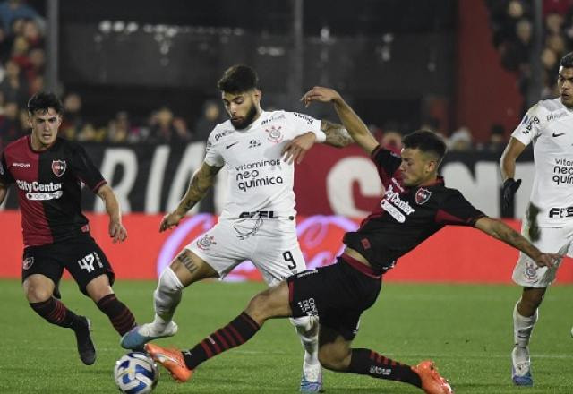 Imagem da noticia Corinthians segura empate com Newell's e está nas quartas da Sul-Americana