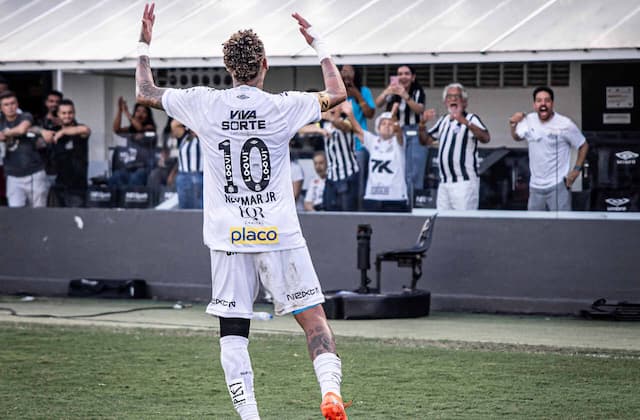 Presidente do Santos diz que fará todo o esforço para manter Neymar até a Copa Presidente do Santos diz que fará todo o esforço para manter Neymar até a Copa