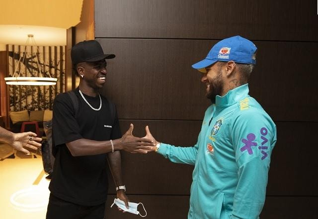Imagem da noticia Neymar corneta Vini Jr em 8º na Bola de Ouro: "Mínimo entre os 3"