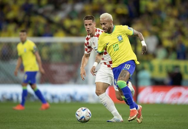 Imagem da noticia Messi, Tite e Thiago Silva votam em Neymar como melhor jogador do mundo