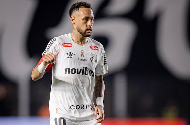 Neymar alterna brilho e indisciplina e perde chance de teste contra o Flamengo Neymar alterna brilho e indisciplina e perde chance de teste contra o Flamengo
